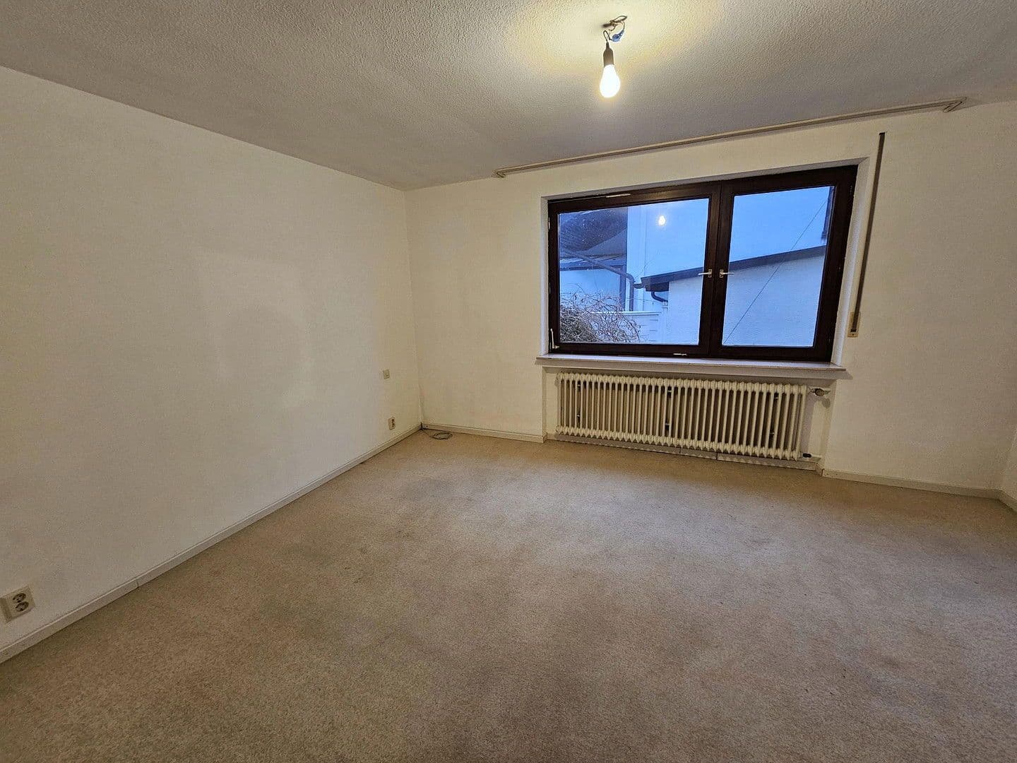 Predaj domu 157 m², pozemek 601 m², Neuhausen, Bádensko-Wurttembersko Predaj domu 157 m², pozemek 601 m², Neuhausen, Bádensko-Wurttembersko