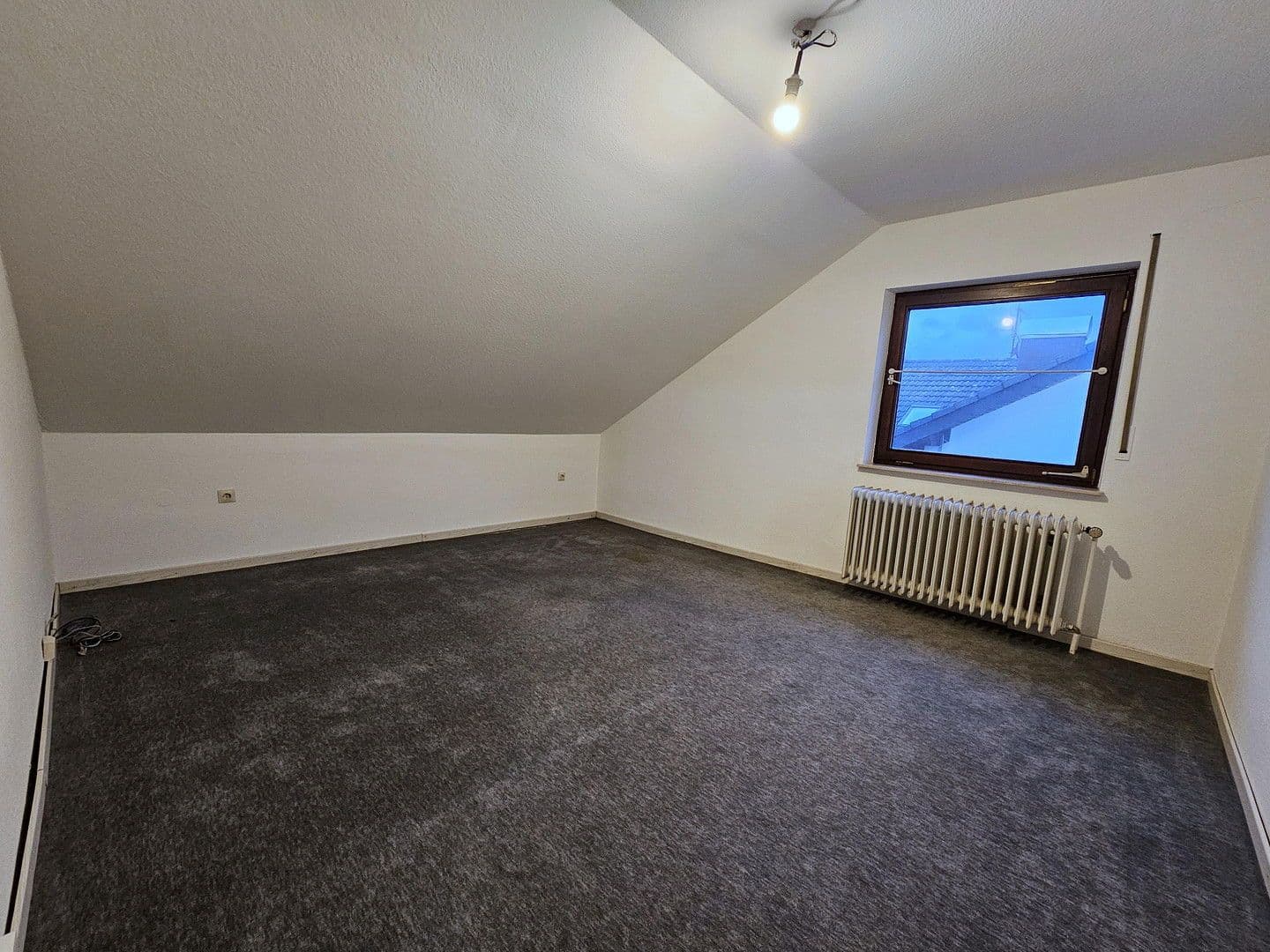 Predaj domu 157 m², pozemek 601 m², Neuhausen, Bádensko-Wurttembersko Predaj domu 157 m², pozemek 601 m², Neuhausen, Bádensko-Wurttembersko
