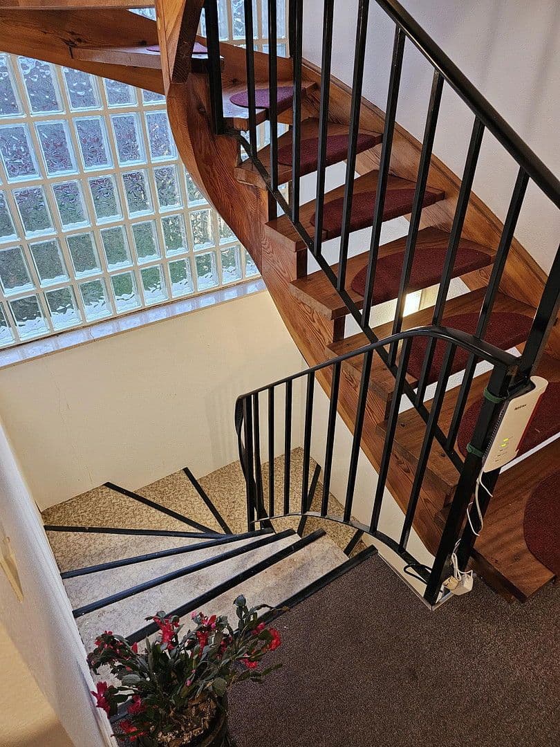 Predaj domu 157 m², pozemek 601 m², Neuhausen, Bádensko-Wurttembersko Predaj domu 157 m², pozemek 601 m², Neuhausen, Bádensko-Wurttembersko