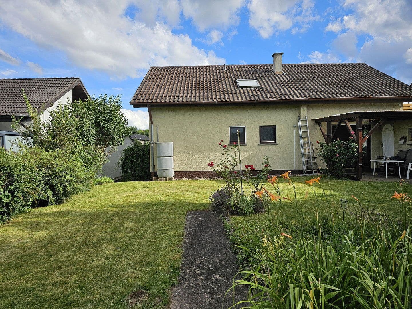 Predaj domu 157 m², pozemek 601 m², Neuhausen, Bádensko-Wurttembersko Predaj domu 157 m², pozemek 601 m², Neuhausen, Bádensko-Wurttembersko