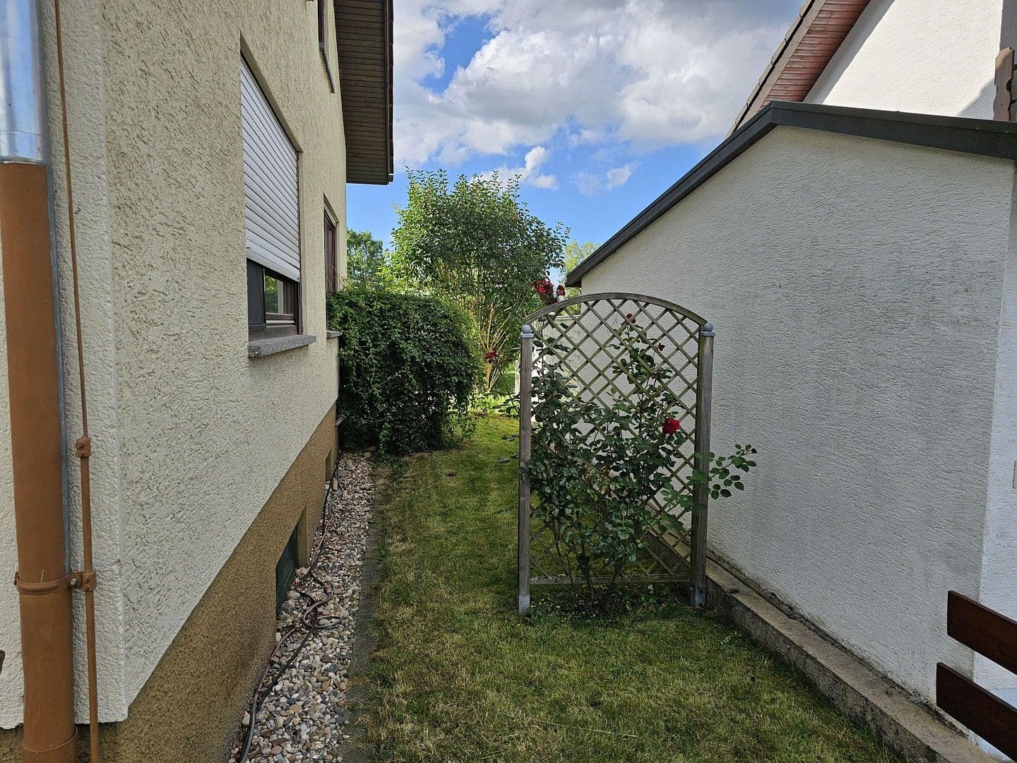 Predaj domu 157 m², pozemek 601 m², Neuhausen, Bádensko-Wurttembersko Predaj domu 157 m², pozemek 601 m², Neuhausen, Bádensko-Wurttembersko