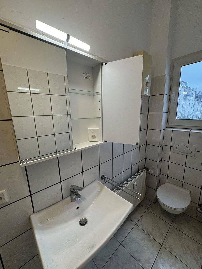 Prenájom bytu 2-izbový 35 m², Gerresheimer Straße, Düsseldorf, Severné Porýnie - Westfálsko Prenájom bytu 2-izbový 35 m², Gerresheimer Straße, Düsseldorf, Severné Porýnie - Westfálsko