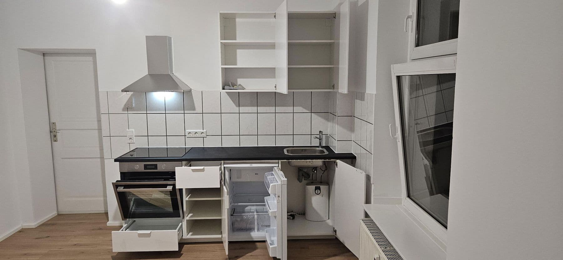 Prenájom bytu 2-izbový 35 m², Gerresheimer Straße, Düsseldorf, Severné Porýnie - Westfálsko Prenájom bytu 2-izbový 35 m², Gerresheimer Straße, Düsseldorf, Severné Porýnie - Westfálsko