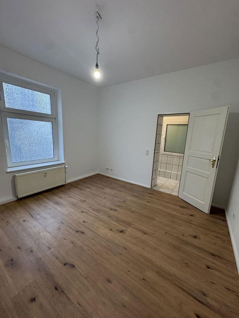 Prenájom bytu 2-izbový 35 m², Gerresheimer Straße, Düsseldorf, Severné Porýnie - Westfálsko Prenájom bytu 2-izbový 35 m², Gerresheimer Straße, Düsseldorf, Severné Porýnie - Westfálsko