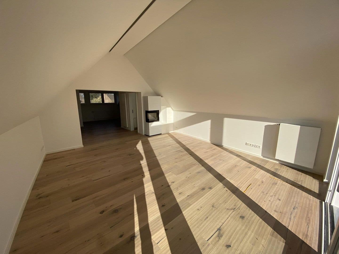 Prenájom domu 157 m², pozemek 150 m², Düsseldorf, Severné Porýnie - Westfálsko Prenájom domu 157 m², pozemek 150 m², Düsseldorf, Severné Porýnie - Westfálsko