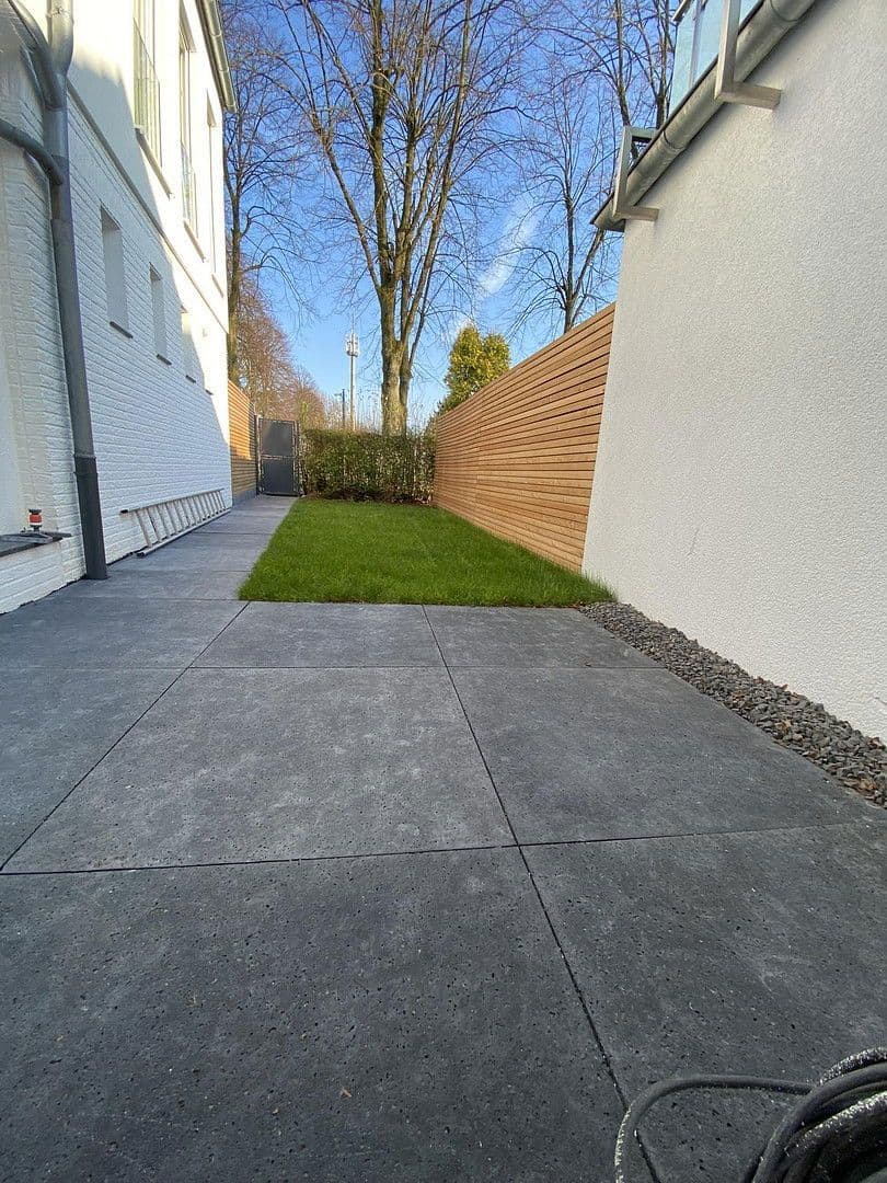 Prenájom domu 157 m², pozemek 150 m², Düsseldorf, Severné Porýnie - Westfálsko Prenájom domu 157 m², pozemek 150 m², Düsseldorf, Severné Porýnie - Westfálsko