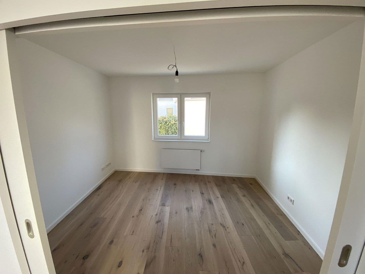 Prenájom domu 157 m², pozemek 150 m², Düsseldorf, Severné Porýnie - Westfálsko Prenájom domu 157 m², pozemek 150 m², Düsseldorf, Severné Porýnie - Westfálsko