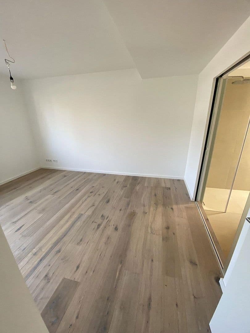 Prenájom domu 157 m², pozemek 150 m², Düsseldorf, Severné Porýnie - Westfálsko Prenájom domu 157 m², pozemek 150 m², Düsseldorf, Severné Porýnie - Westfálsko