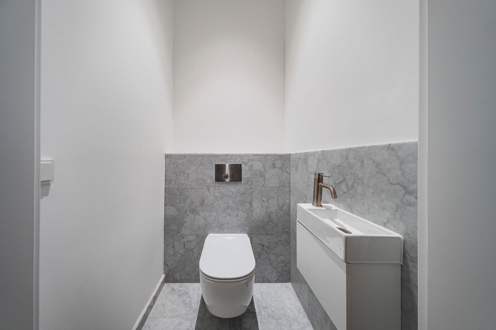 Predaj bytu 3-izbový 133 m², Zollergasse 7, Wien, Viedeň Predaj bytu 3-izbový 133 m², Zollergasse 7, Wien, Viedeň