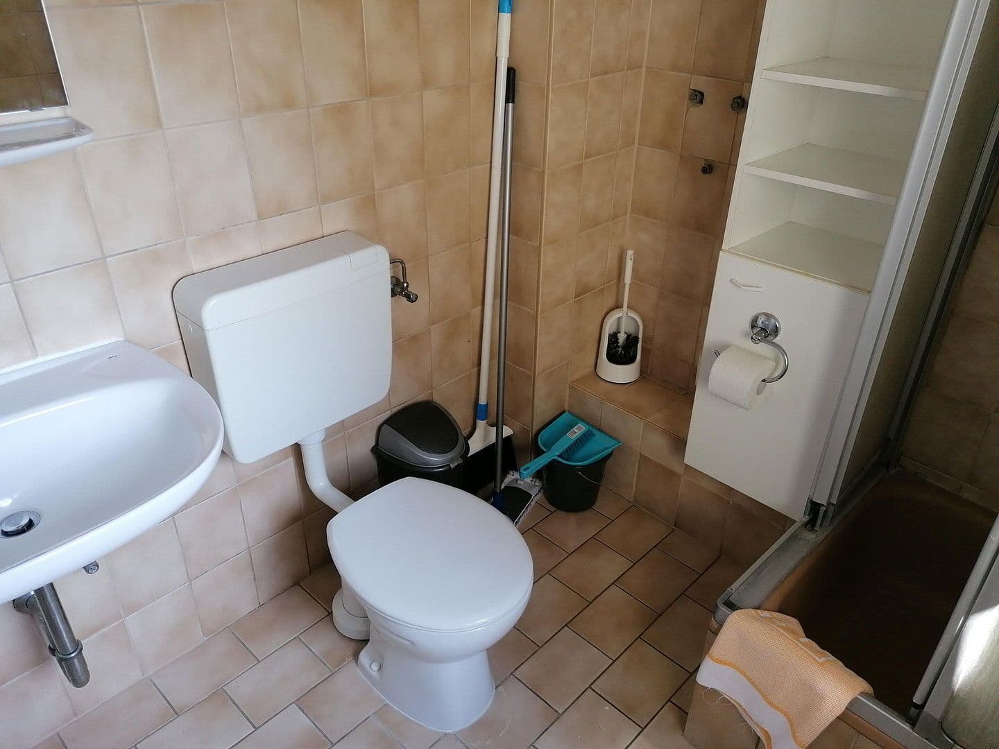 Prenájom bytu 4-izbový 140 m², Licher Straße 32, Laubach, Hesensko Prenájom bytu 4-izbový 140 m², Licher Straße 32, Laubach, Hesensko