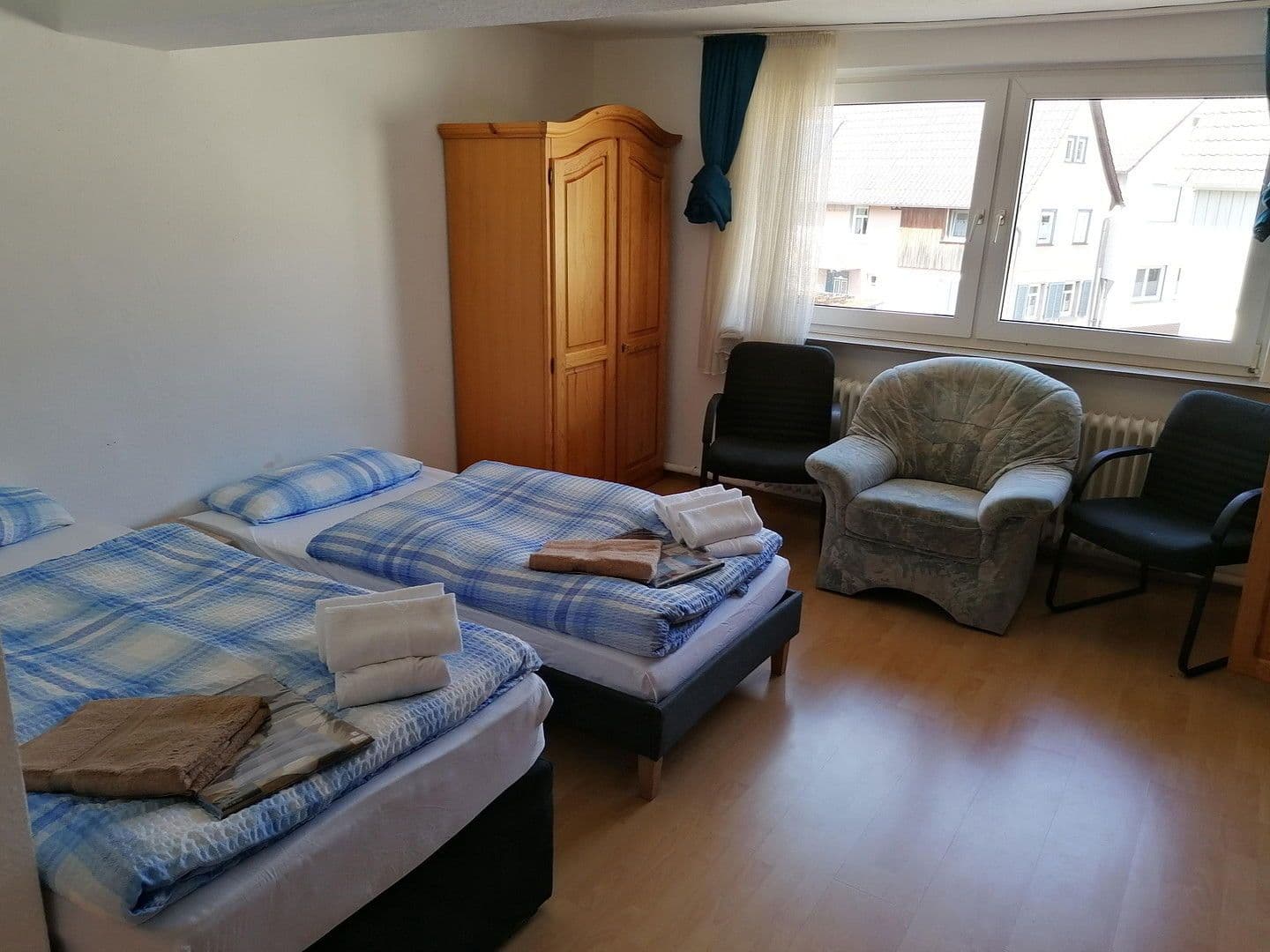 Prenájom bytu 4-izbový 140 m², Licher Straße 32, Laubach, Hesensko Prenájom bytu 4-izbový 140 m², Licher Straße 32, Laubach, Hesensko