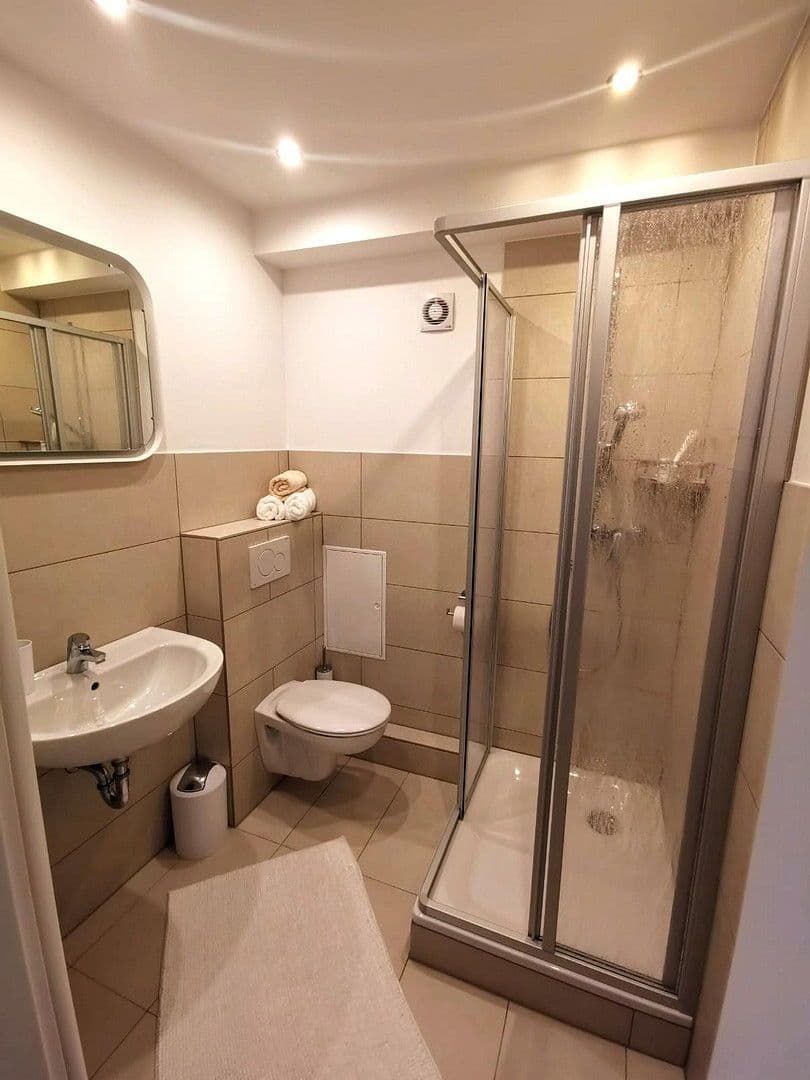 Prenájom bytu 2-izbový 43 m², Düsseldorf, Severné Porýnie - Westfálsko Prenájom bytu 2-izbový 43 m², Düsseldorf, Severné Porýnie - Westfálsko