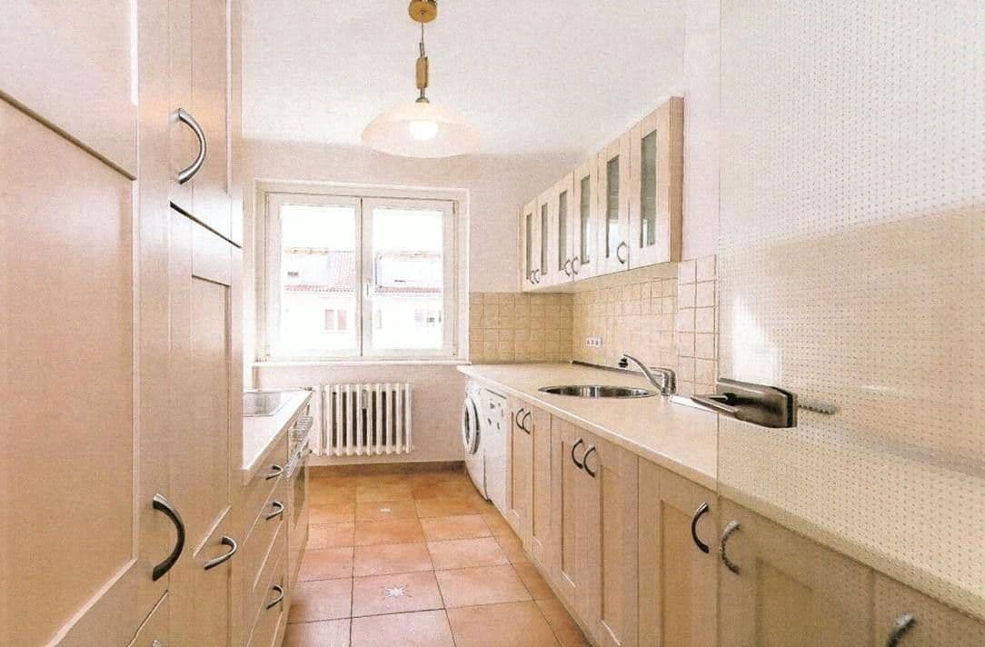 Predaj bytu 3-izbový 67 m², Berlin, Berlín Predaj bytu 3-izbový 67 m², Berlin, Berlín