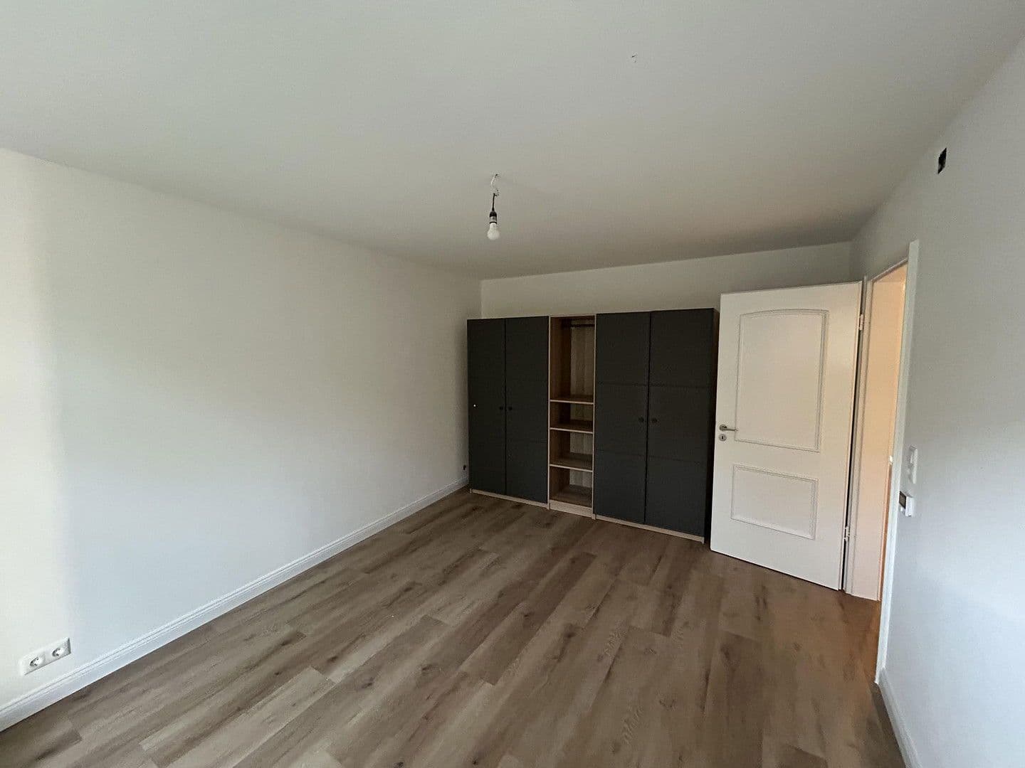 Prenájom bytu 2-izbový 67 m², Hamburg, Hamburg Prenájom bytu 2-izbový 67 m², Hamburg, Hamburg