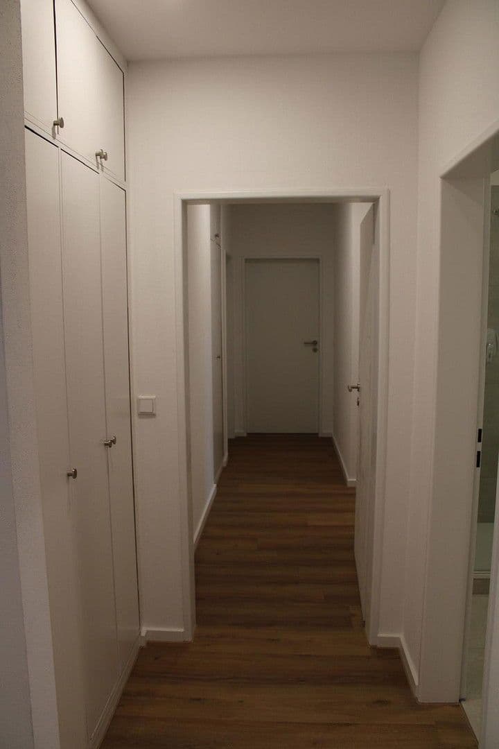 Prenájom bytu 3-izbový 100 m², Bahnhofsstraße 9, Eichenau, Bavorsko Prenájom bytu 3-izbový 100 m², Bahnhofsstraße 9, Eichenau, Bavorsko