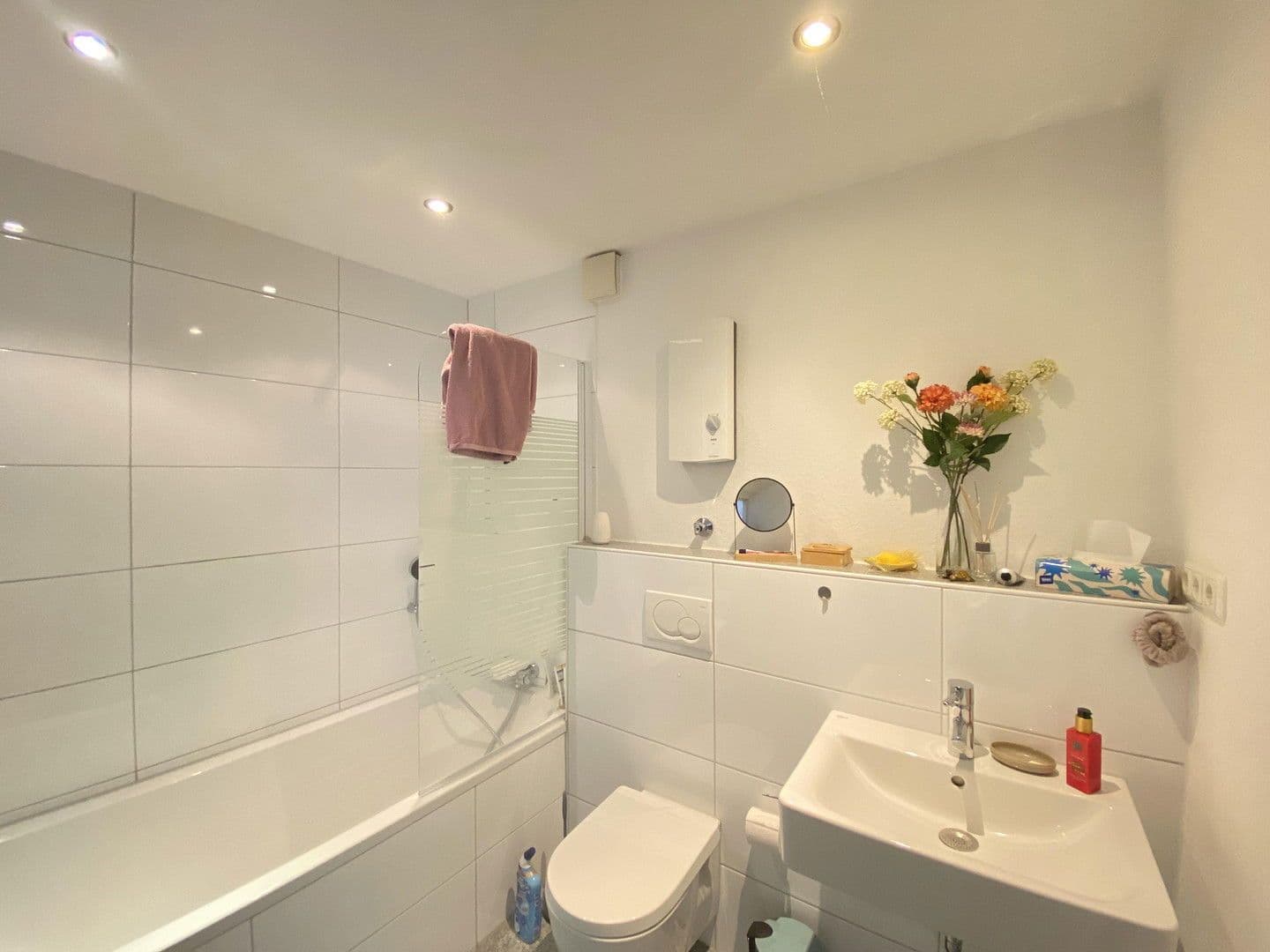 Prenájom bytu 2-izbový 90 m², Essen, Severné Porýnie - Westfálsko Prenájom bytu 2-izbový 90 m², Essen, Severné Porýnie - Westfálsko