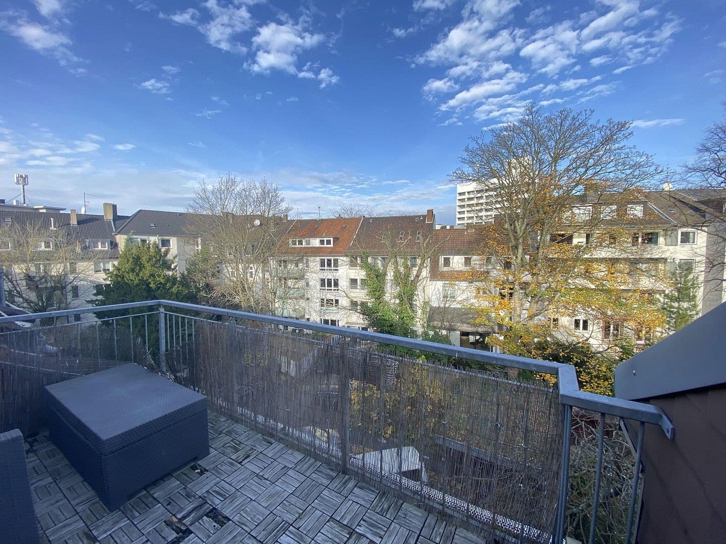 Prenájom bytu 2-izbový 90 m², Essen, Severné Porýnie - Westfálsko Prenájom bytu 2-izbový 90 m², Essen, Severné Porýnie - Westfálsko