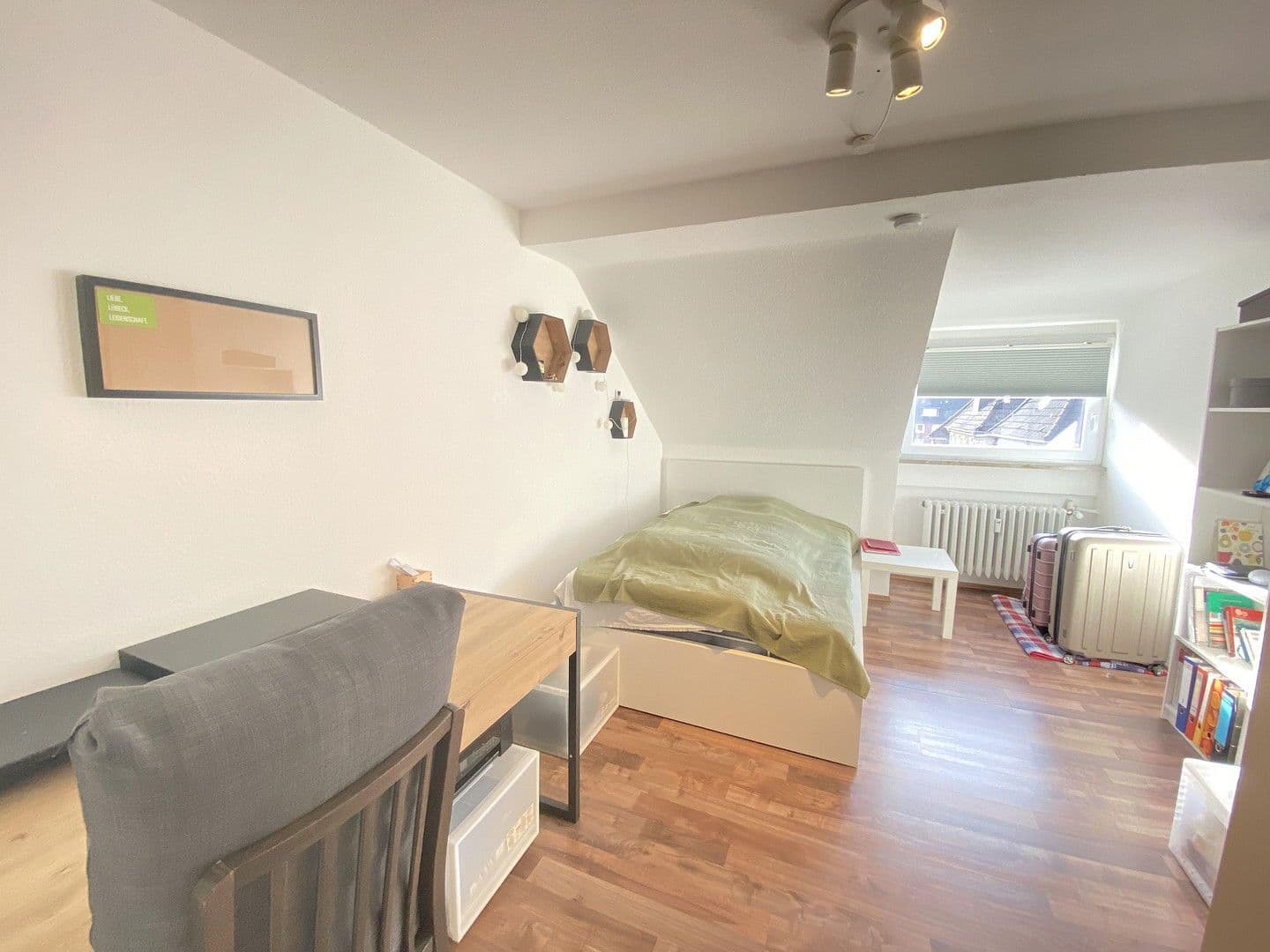 Prenájom bytu 2-izbový 90 m², Essen, Severné Porýnie - Westfálsko Prenájom bytu 2-izbový 90 m², Essen, Severné Porýnie - Westfálsko