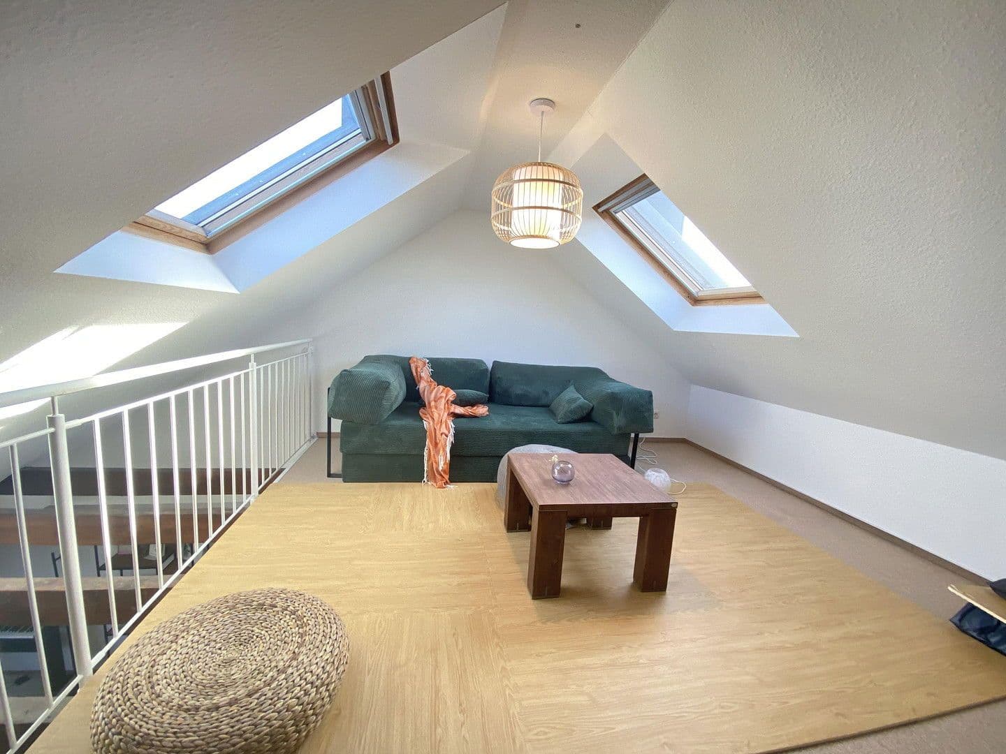 Prenájom bytu 2-izbový 90 m², Essen, Severné Porýnie - Westfálsko Prenájom bytu 2-izbový 90 m², Essen, Severné Porýnie - Westfálsko