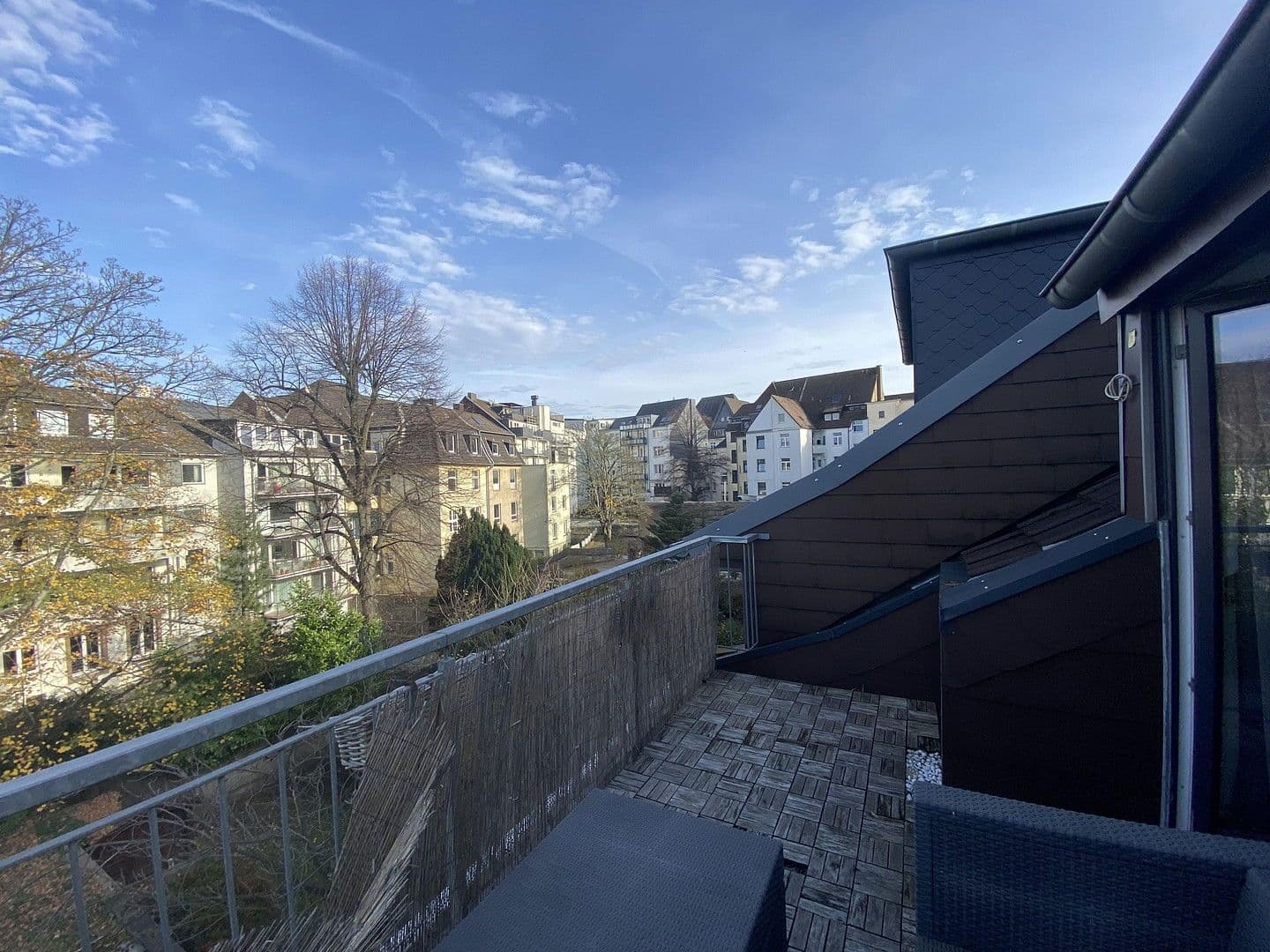 Prenájom bytu 2-izbový 90 m², Essen, Severné Porýnie - Westfálsko Prenájom bytu 2-izbový 90 m², Essen, Severné Porýnie - Westfálsko