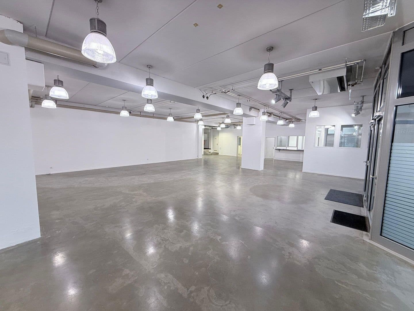 Prenájom nebytového priestoru 464 m², Niederwaldstraße 23, Rastatt, Bádensko-Wurttembersko Prenájom nebytového priestoru 464 m², Niederwaldstraße 23, Rastatt, Bádensko-Wurttembersko