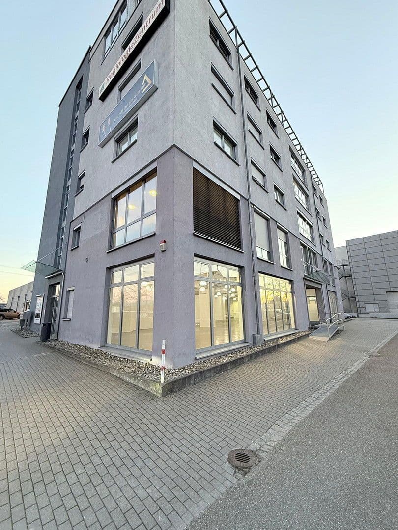 Prenájom nebytového priestoru 464 m², Niederwaldstraße 23, Rastatt, Bádensko-Wurttembersko Prenájom nebytového priestoru 464 m², Niederwaldstraße 23, Rastatt, Bádensko-Wurttembersko