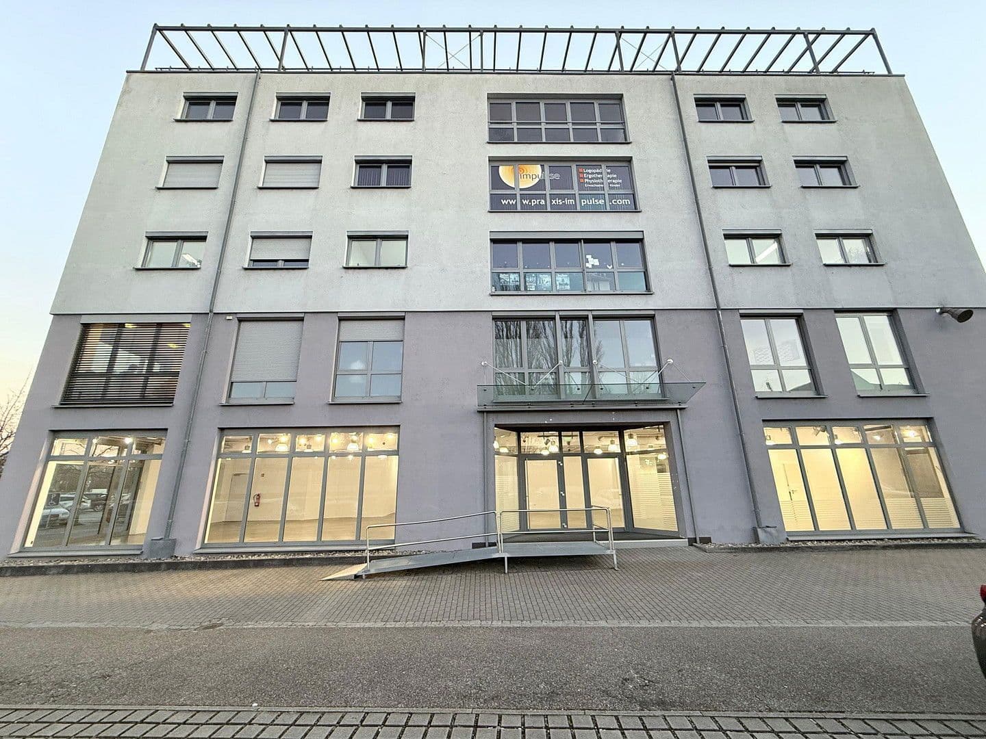 Prenájom nebytového priestoru 464 m², Niederwaldstraße 23, Rastatt, Bádensko-Wurttembersko Prenájom nebytového priestoru 464 m², Niederwaldstraße 23, Rastatt, Bádensko-Wurttembersko