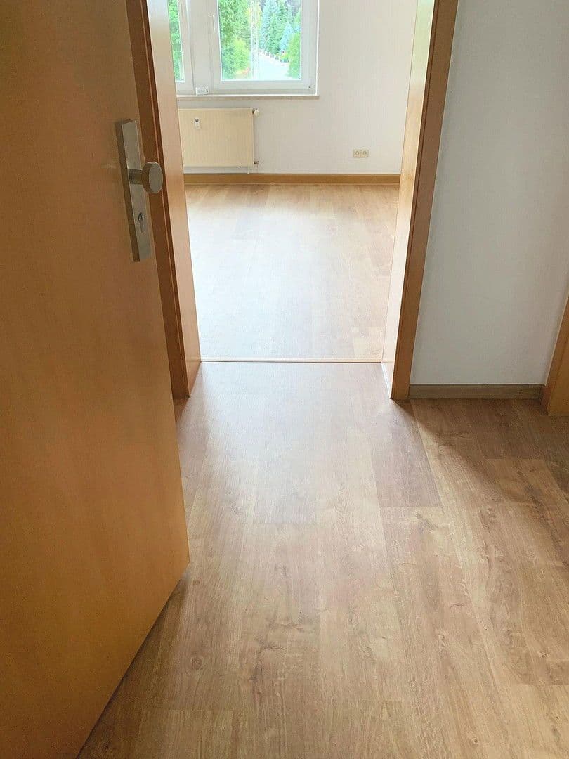 Prenájom bytu 2-izbový 56 m², Abteistraße 13, Oberlungwitz, Sasko Prenájom bytu 2-izbový 56 m², Abteistraße 13, Oberlungwitz, Sasko