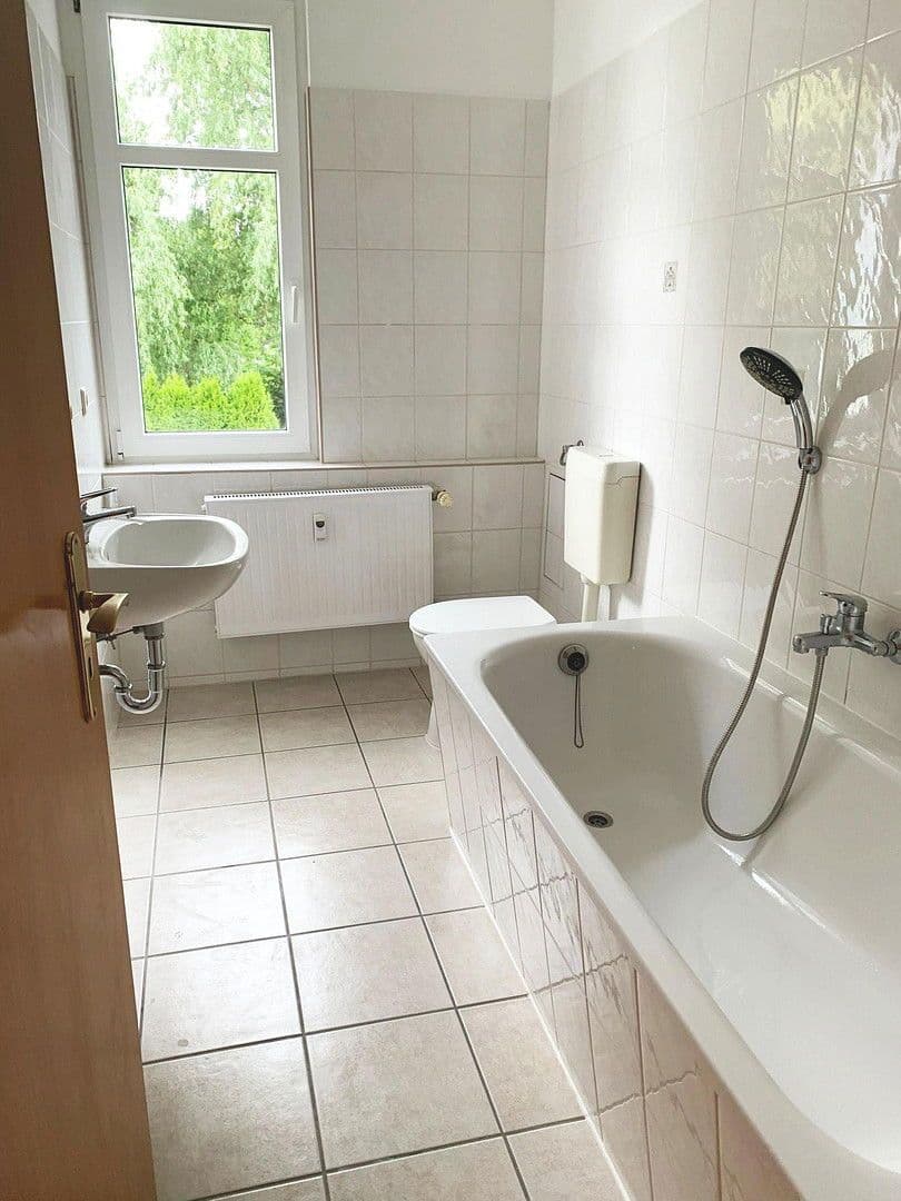 Prenájom bytu 2-izbový 56 m², Abteistraße 13, Oberlungwitz, Sasko Prenájom bytu 2-izbový 56 m², Abteistraße 13, Oberlungwitz, Sasko