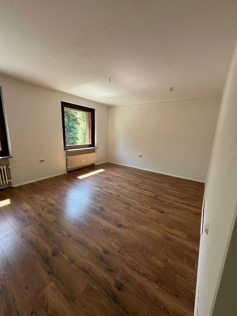Prenájom bytu 4-izbový 105 m², Bahnhofstr. 11, Kastorf, Šlezvicko-Holštajnsko Prenájom bytu 4-izbový 105 m², Bahnhofstr. 11, Kastorf, Šlezvicko-Holštajnsko