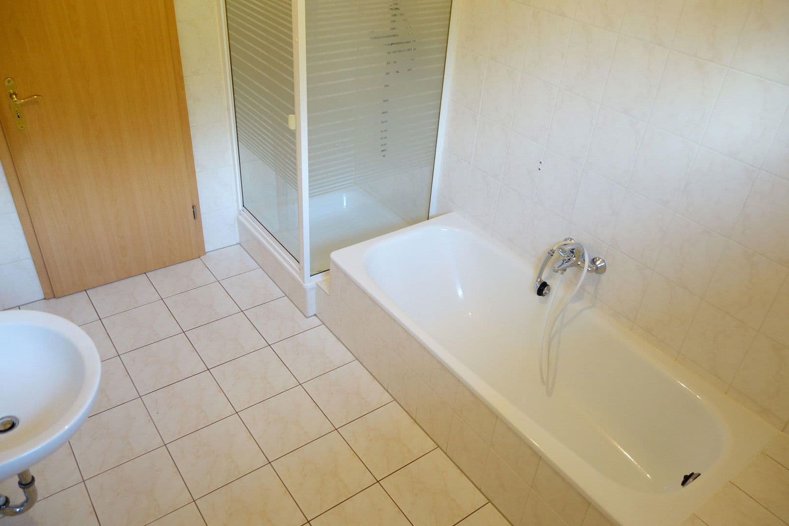 Prenájom bytu 4-izbový 105 m², Bahnhofstr. 11, Kastorf, Šlezvicko-Holštajnsko Prenájom bytu 4-izbový 105 m², Bahnhofstr. 11, Kastorf, Šlezvicko-Holštajnsko