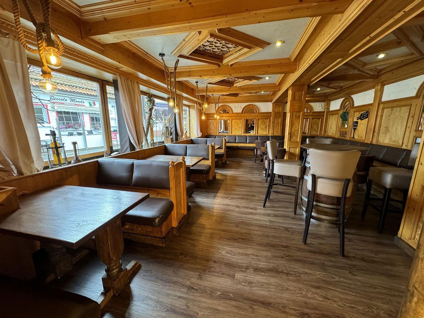 Predaj nebytového priestoru 398 m², Kurhausweg 4, Goslar, Dolné Sasko Predaj nebytového priestoru 398 m², Kurhausweg 4, Goslar, Dolné Sasko