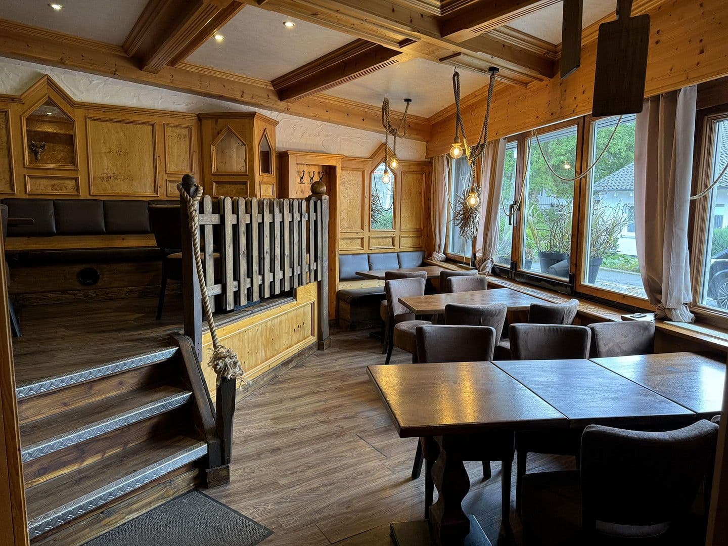 Predaj nebytového priestoru 398 m², Kurhausweg 4, Goslar, Dolné Sasko Predaj nebytového priestoru 398 m², Kurhausweg 4, Goslar, Dolné Sasko