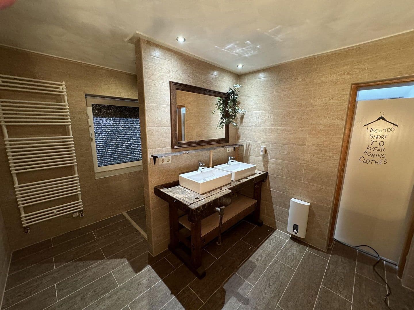 Predaj nebytového priestoru 398 m², Kurhausweg 4, Goslar, Dolné Sasko Predaj nebytového priestoru 398 m², Kurhausweg 4, Goslar, Dolné Sasko