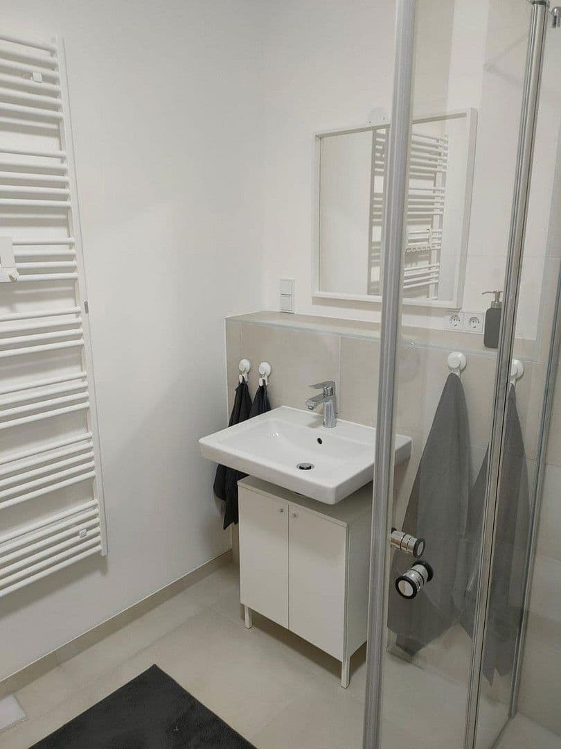 Prenájom bytu 1-izbový 40 m², Schönefeld, Brandenbursko Prenájom bytu 1-izbový 40 m², Schönefeld, Brandenbursko