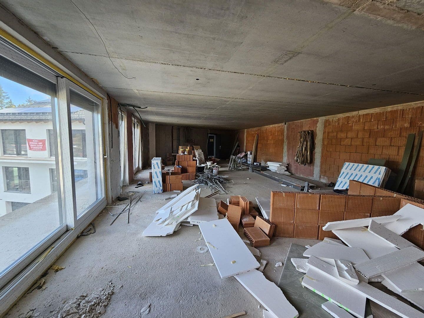 Prenájom nebytového priestoru 1.600 m², Im Farchet, Bad Tölz, Bavorsko Prenájom nebytového priestoru 1.600 m², Im Farchet, Bad Tölz, Bavorsko