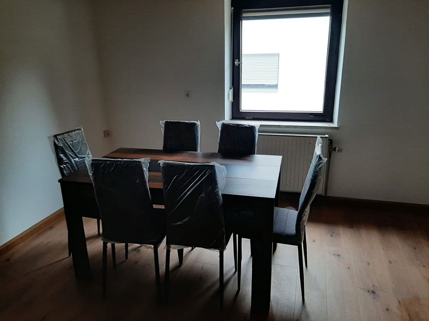 Prenájom bytu 6-izbový 100 m², Schönbrunn, Landshut, Bavorsko Prenájom bytu 6-izbový 100 m², Schönbrunn, Landshut, Bavorsko