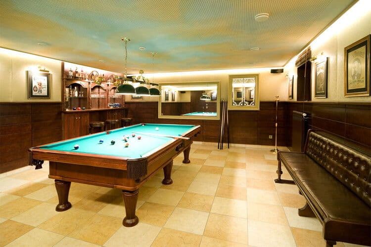 Predaj domu 400 m², pozemek 1.500 m², Bad Saulgau, Bádensko-Wurttembersko Predaj domu 400 m², pozemek 1.500 m², Bad Saulgau, Bádensko-Wurttembersko