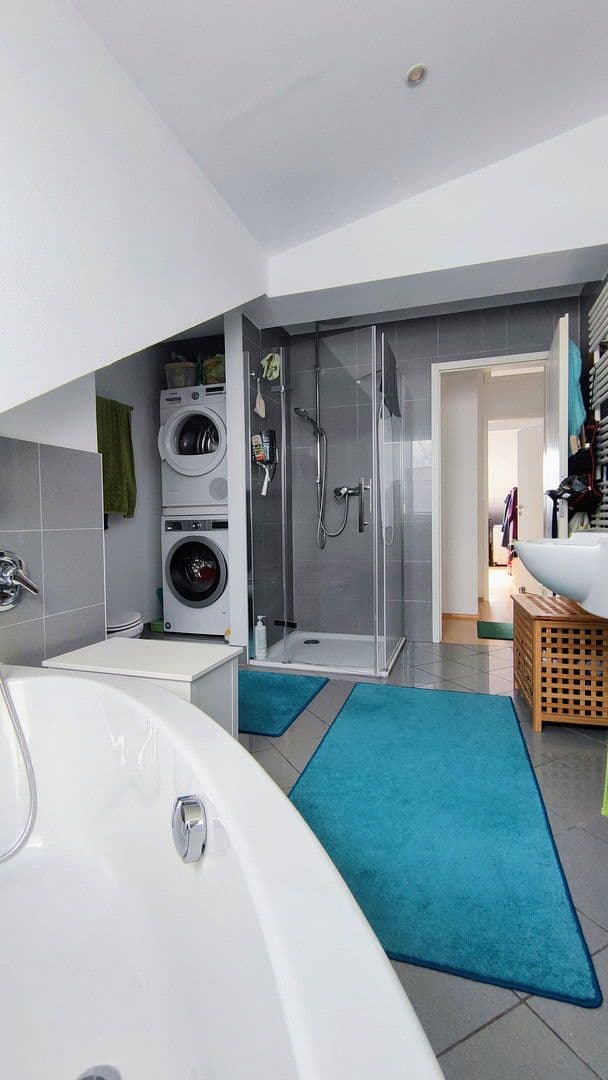 Prenájom bytu 3-izbový 102 m², Darmstadt, Hesensko Prenájom bytu 3-izbový 102 m², Darmstadt, Hesensko