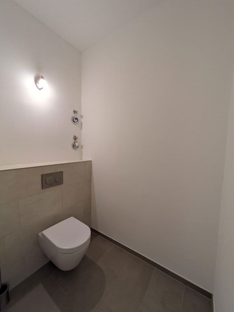 Prenájom bytu 3-izbový 119 m², Heubnerweg 7, Berlin, Berlín Prenájom bytu 3-izbový 119 m², Heubnerweg 7, Berlin, Berlín