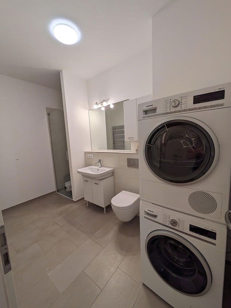 Prenájom bytu 3-izbový 119 m², Heubnerweg 7, Berlin, Berlín Prenájom bytu 3-izbový 119 m², Heubnerweg 7, Berlin, Berlín