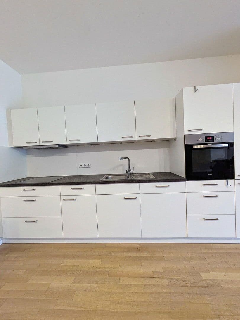 Prenájom bytu 3-izbový 119 m², Heubnerweg 7, Berlin, Berlín Prenájom bytu 3-izbový 119 m², Heubnerweg 7, Berlin, Berlín