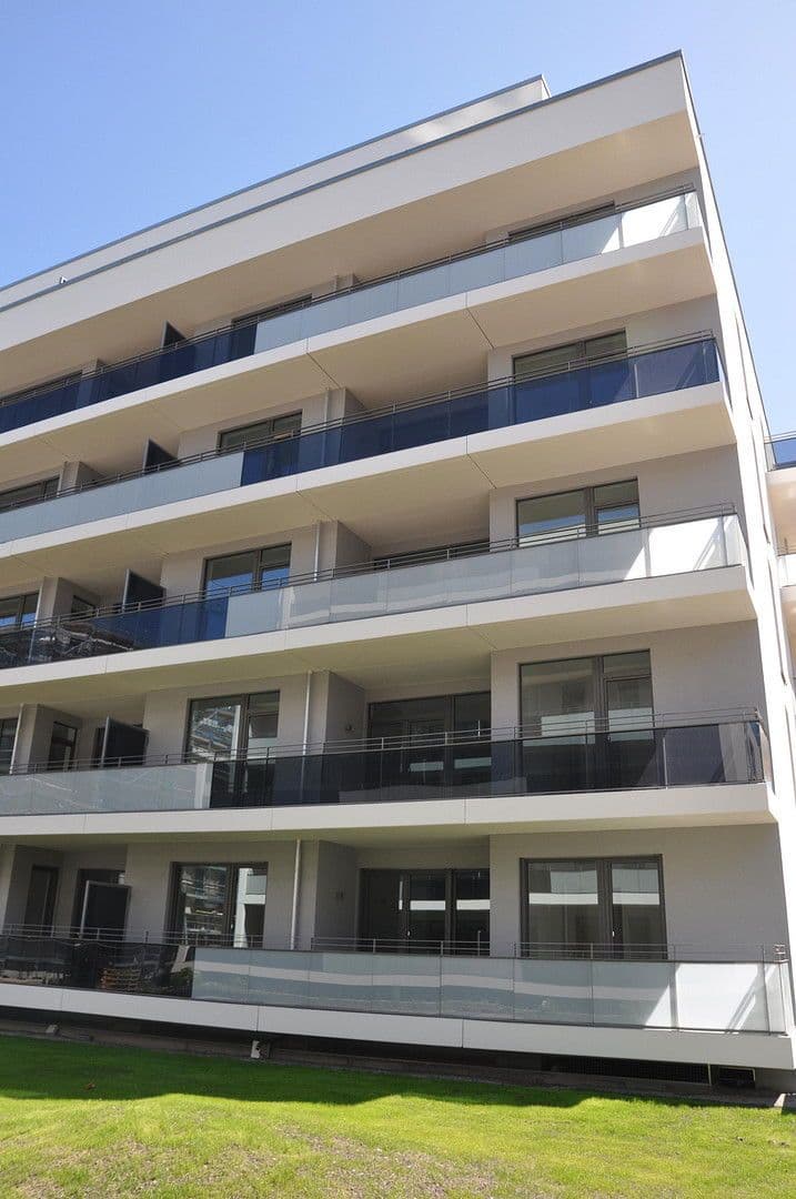 Prenájom bytu 3-izbový 119 m², Heubnerweg 7, Berlin, Berlín Prenájom bytu 3-izbový 119 m², Heubnerweg 7, Berlin, Berlín