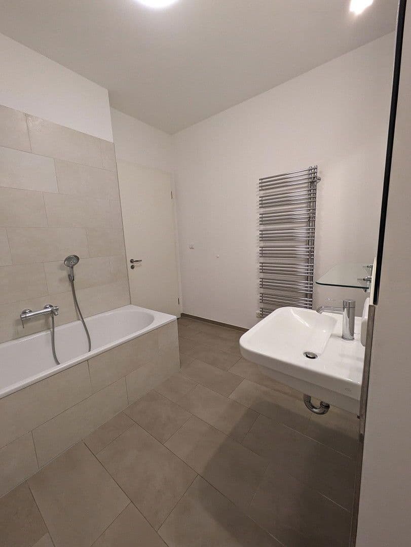 Prenájom bytu 3-izbový 119 m², Heubnerweg 7, Berlin, Berlín Prenájom bytu 3-izbový 119 m², Heubnerweg 7, Berlin, Berlín