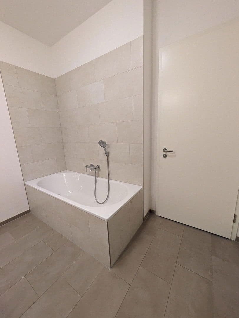 Prenájom bytu 3-izbový 119 m², Heubnerweg 7, Berlin, Berlín Prenájom bytu 3-izbový 119 m², Heubnerweg 7, Berlin, Berlín