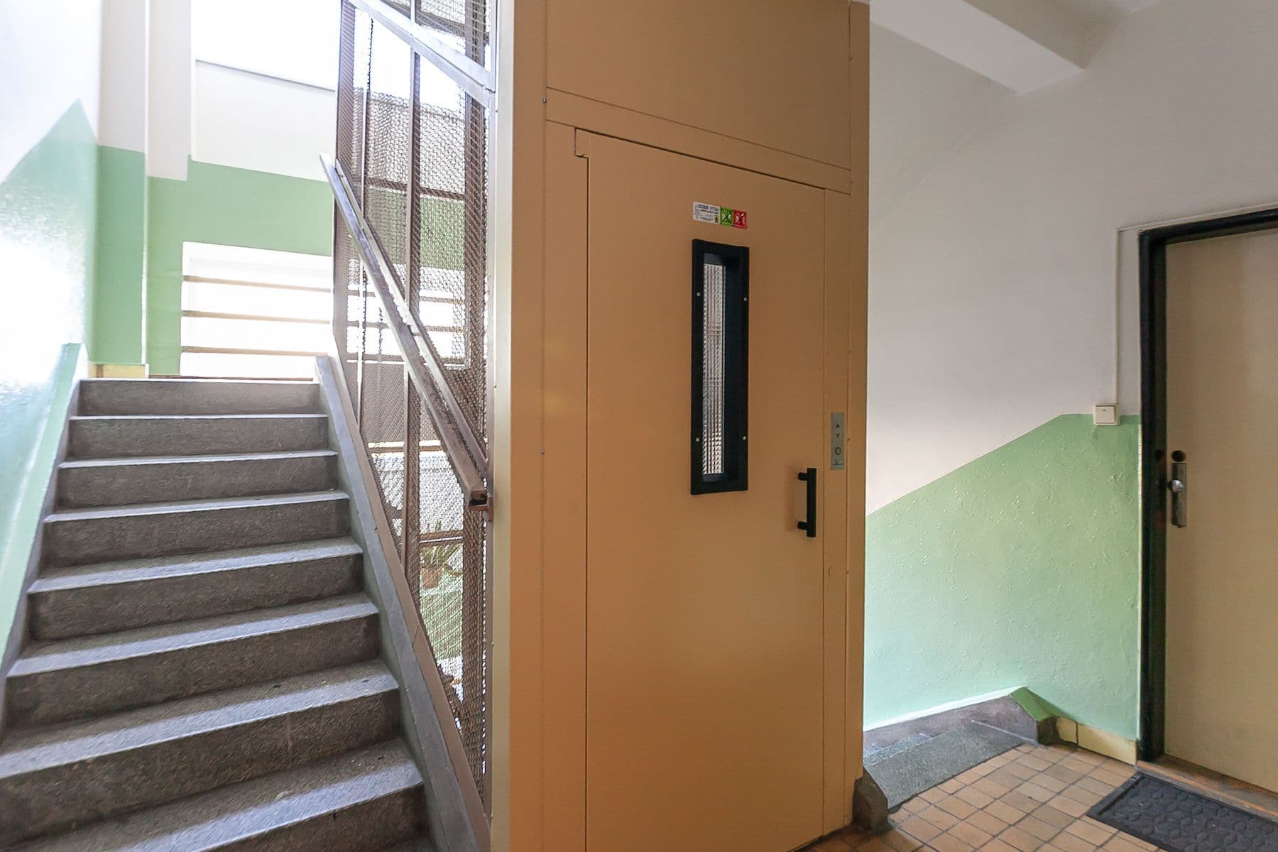 Predaj bytu 1-izbový 35 m², K Podjezdu, Praha, Praha Predaj bytu 1-izbový 35 m², K Podjezdu, Praha, Praha