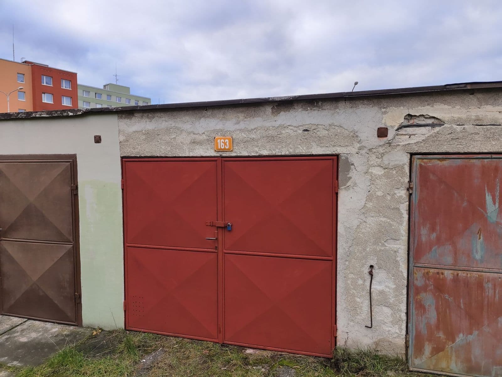 Prenájom garáže 20 m², Kladno, Středočeský kraj Prenájom garáže 20 m², Kladno, Středočeský kraj