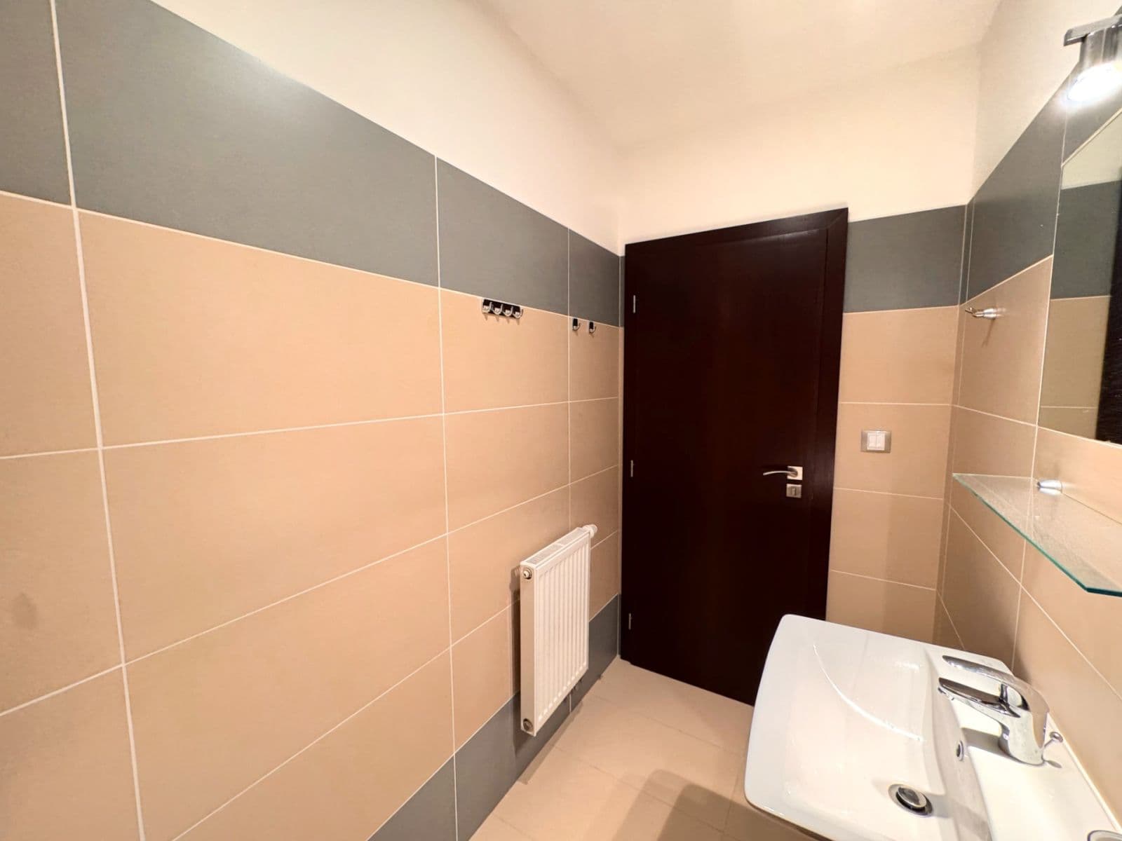 Predaj bytu 3-izbový 96 m², Pražská silnice, Karlovy Vary, Karlovarský kraj Predaj bytu 3-izbový 96 m², Pražská silnice, Karlovy Vary, Karlovarský kraj