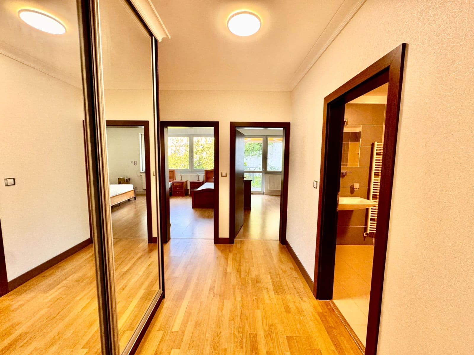 Predaj bytu 3-izbový 96 m², Pražská silnice, Karlovy Vary, Karlovarský kraj Predaj bytu 3-izbový 96 m², Pražská silnice, Karlovy Vary, Karlovarský kraj