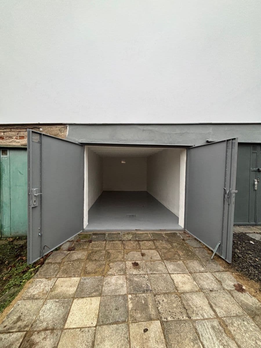 Prenájom garáže 16 m², Červinkova, Brno, Jihomoravský kraj Prenájom garáže 16 m², Červinkova, Brno, Jihomoravský kraj